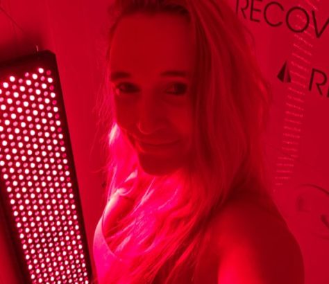 How Red Light Therapy Can Help with Premenstrual Dysphoric Disorder (PMDD)